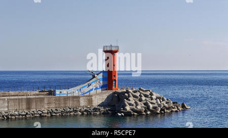 Phare rouge à Zibo city. La Corée du Sud Banque D'Images