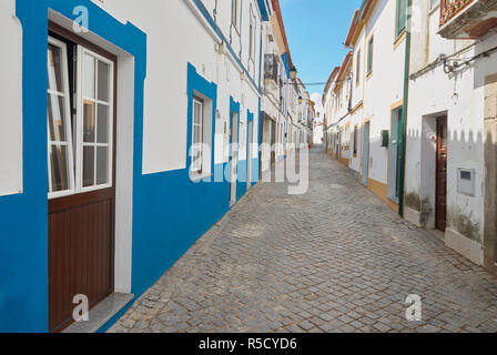 Rue typique de l'Alentejo Banque D'Images