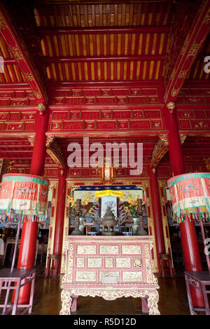 Vietnam, Hue, La Citadelle, l'enceinte impériale, Temple de mieu Banque D'Images