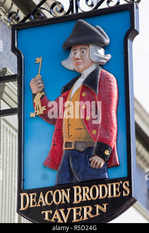 L'Écosse, Édimbourg, le Royal Mile, Deacon Brodie's Tavern Sign Banque D'Images