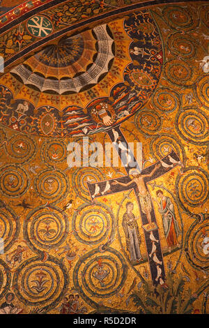 L'Italie, Rome, Basilique de San Clemente, mosaïque de l'Abside du xiie siècle Banque D'Images