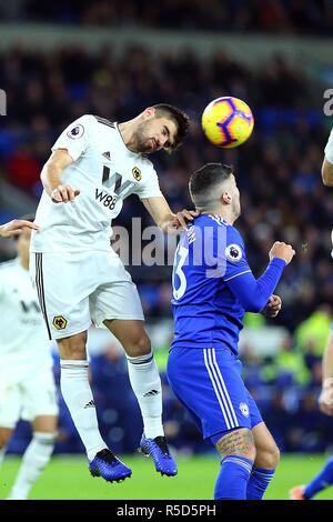 Ruben Neves de loups au cours de la Premier League match entre Wolverhampton Wanderers et Cardiff City Cardiff City au Stadium, Cardiff, Pays de Galles le 30 novembre 2018. Photo par Dave Peters. Usage éditorial uniquement, licence requise pour un usage commercial. Aucune utilisation de pari, de jeux ou d'un seul club/ligue/dvd publications. Banque D'Images