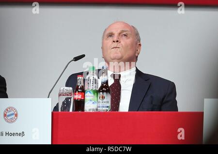 Munich, Allemagne. 30Th Nov, 2018. firo : 30.11.2018, football, 1.Bundesliga, la saison 2018/2019 de l'AGA 2018, le FC Bayern Munich Le Président Uli Hoeness, le FC Bayern, Munich, Munich, FC Bayern Munich, la moitié de la figure, assemblée générale annuelle de l'utilisation du crédit dans le monde entier | : dpa/Alamy Live News Banque D'Images