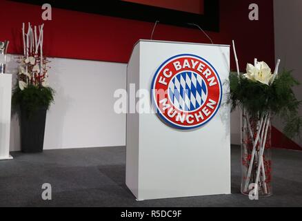 Munich, Allemagne. 30Th Nov, 2018. firo : 30.11.2018, football, 1.Bundesliga, la saison 2018/2019 de l'AGA 2018, FC Bayern Munich, Munich, Munich, Munich, FC Bayern Munich, général, fonction, déposant, AGA, podium | Conditions de crédit dans le monde entier : dpa/Alamy Live News Banque D'Images