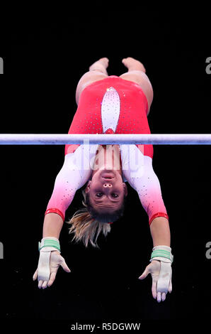 Ludwigsburg, Allemagne. 1er décembre 2018. Elisabeth Seitz (MTV) à Stuttgart sur les barres. GES/gym/1ère Bundesliga : DTL final, 01.12.2018 - dans le monde de l'utilisation | Credit : dpa/Alamy Live News Banque D'Images