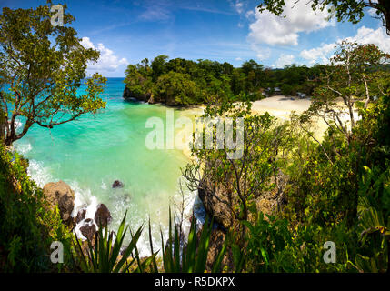 View sur Frenchman's Cove, Nr Port Antonio, Portland Parish, Jamaïque, Caraïbes Banque D'Images