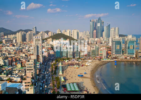 Gyeongsangnam-do, Corée, Busan, Gwangan - plage Gwangalli, Ariel voir d'Eobang Gwangalli beach Festival le pont Gwangan et Gwangan - Pont de diamants, Banque D'Images