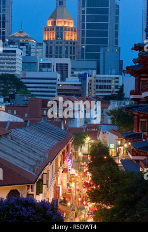 Chinatown, à Singapour, au crépuscule Banque D'Images