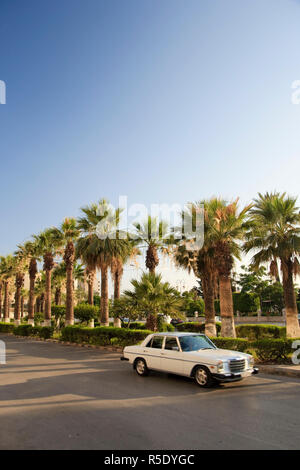 La Syrie, Côte Nord, Lattaquié, Shaati al Azraq Beach Resort (Syrie) station balnéaire de premier plan Banque D'Images