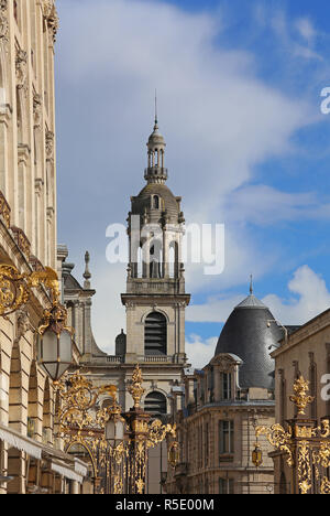 Vue de la place Stanislas à la cathédrale de Nancy Banque D'Images