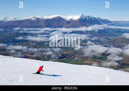 Domaine skiable de Coronet Peak et la chaîne des Remarkables, Queenstown, Central Otago, île du Sud, Nouvelle-Zélande Banque D'Images