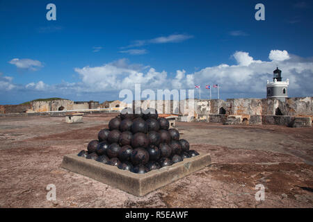Puerto Rico, San Juan, San Juan, El Morro, la forteresse de boulets et le phare Banque D'Images