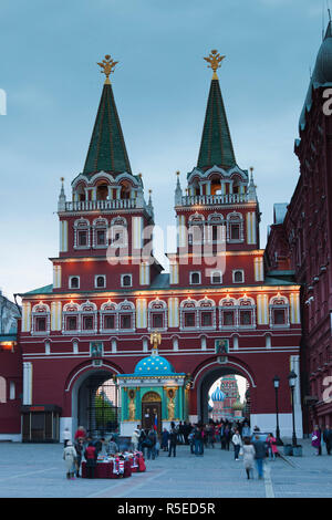 La Russie, Moscou, la Place Rouge, la porte de la Résurrection Banque D'Images