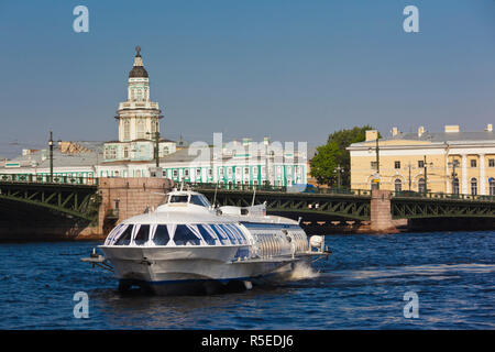 La Russie, Saint-Pétersbourg, Meteor hydroptère à Peterhof Banque D'Images