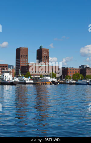 Radhuset (Mairie) & harbour, Oslo, Norvège Banque D'Images