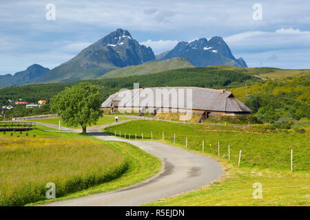 La maison longue, Habitation Viking Lofotr Viking Museum, Vestvagoy, îles Lofoten, Nordland, Norvège Banque D'Images