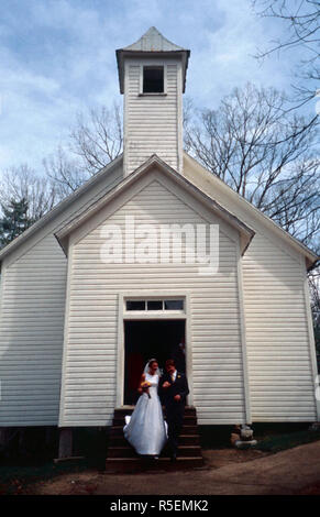 Les nouveaux mariés,Missionary Baptist Church,Cade's Cove, Great Smoky Mountains National Park, Texas Banque D'Images