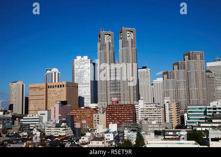 Japon, Tokyo, dans le quartier de Shinjuku Skyline Banque D'Images