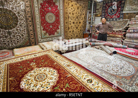 La Chine, Beijing, le marché de la soie, boutique de tapis Banque D'Images