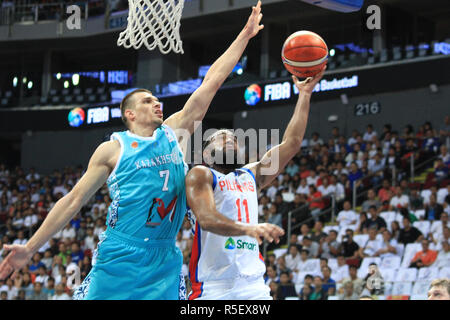 Pasay City, Philippines. 30Th Nov, 2018. Stanley Pringle (11, blanc) a chuté de 29 points pour les Philippines dans un large effort contre le Kazakhstan. Crédit : Dennis Jerome Acosta/ Pacific Press/Alamy Live News Banque D'Images