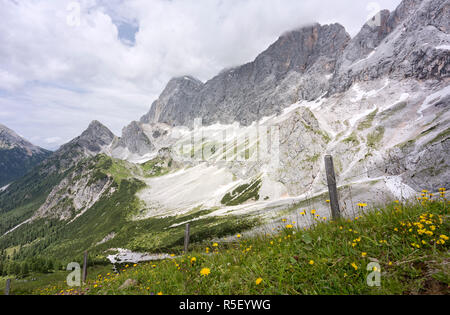 Vue partielle de la partie sud du massif du dachstein, Styrie, Autriche Banque D'Images