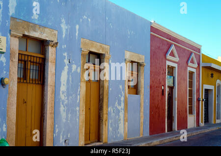 Rue colorée dans Campeche Banque D'Images