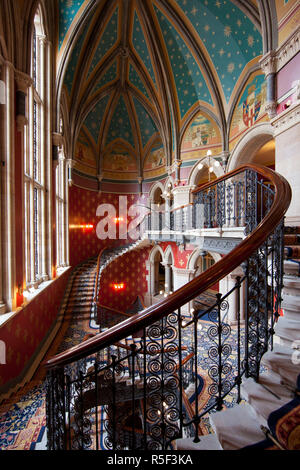 Le grand escalier, St Pancras Hotel, Londres, Angleterre, RU Banque D'Images