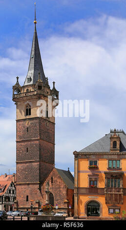 Kapfurm le beffroi et l'hôtel de ville à Obernai en Alsace Banque D'Images