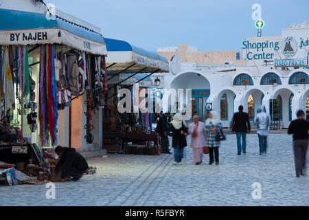 La Tunisie, l'île de Djerba, Houmt Souk, Street View Banque D'Images