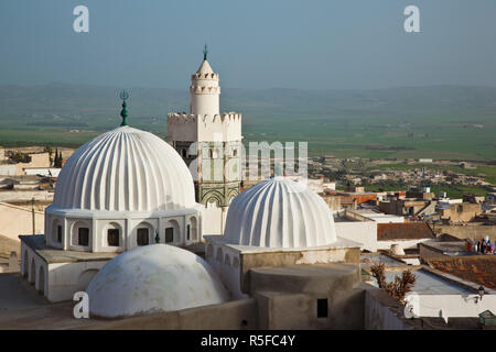 La Tunisie, centre-ouest de la Tunisie, Le Kef, Zouia de Sidi Abdallah Boumakhlouf mosquée, elevated view Banque D'Images