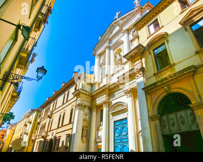 Le point de vue de la célèbre Basilique de la Piazza dei Signori à Vicenza, Vénétie, Italie Banque D'Images