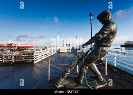 États-unis, Californie, côte centrale, Monterey, Fishermans Wharf, statue pêcheur Banque D'Images