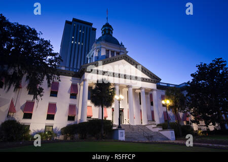 USA, Floride, Tallahassee, 1902 Historique State Capitol et du Capitole de l'État moderne Banque D'Images