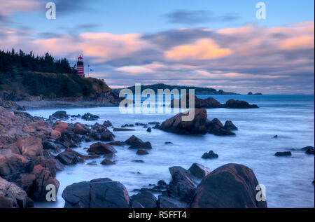 USA (Maine), Lubec, phare de Quoddy ouest Banque D'Images