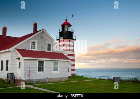 USA (Maine), Lubec, phare de Quoddy ouest Banque D'Images