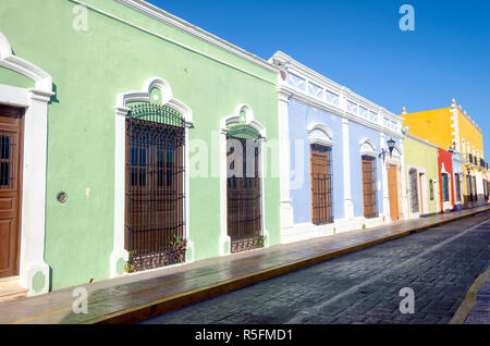 Rue coloniale dans Campeche Banque D'Images