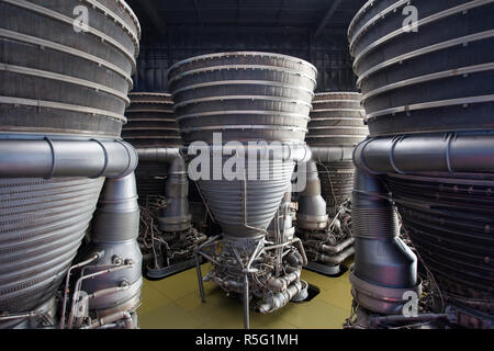 USA, Alabama, Huntsville, US Space and Rocket Center, moteur-fusée Saturn V, utilisée dans le lancement de la lune Banque D'Images