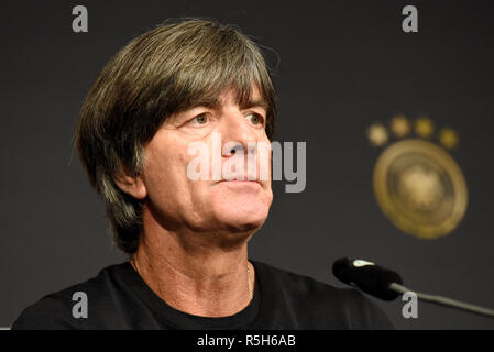 Leipzig, Allemagne - le 15 novembre 2018. L'entraîneur de l'équipe nationale de football de l'Allemagne Joachim basse après match amical Allemagne contre la Russie à Leipzig. Banque D'Images