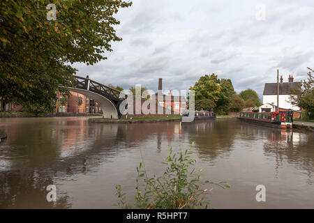 Hawkesbury Junction, AKA Sutton Stop : la fin de la North Oxford Canal et sa jonction avec le canal de Coventry (Wop) Banque D'Images