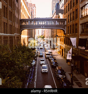 West 15th Street ou skybridge pont en ciel photographié à partir de la ligne haute, Chelsea Market, Chelsea, Manhattan, New York City, États-Unis d'Amérique. Banque D'Images