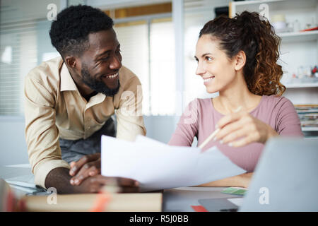 Professionnels au travail Banque D'Images