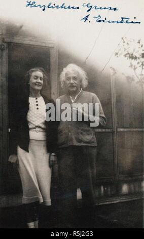 Margarita Ivanovna Konenkova, nee Vorontsova (1896-1980) et Albert Einstein (1879-1955). Musée : collection privée. Auteur : anonyme. Banque D'Images