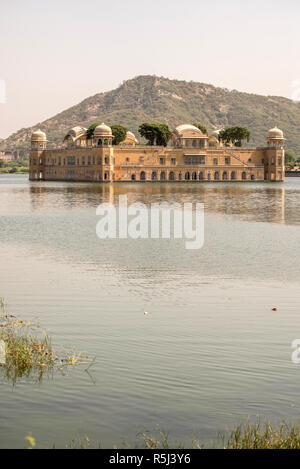 JAL Mahal Water Palace on Man Sagar Lake, Jaipur, Rajasthan, Inde Banque D'Images