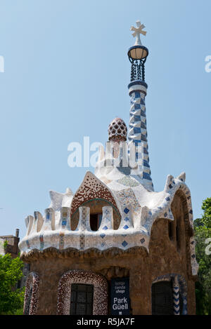 La spire du pavillon au parc Guell, Barcelone, Espagne Banque D'Images