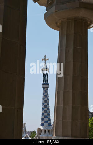 La spire du pavillon au parc Guell, Barcelone, Espagne Banque D'Images