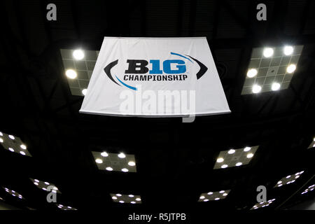 Indianapolis, IN, USA. 1er décembre 2018. Une vue détaillée d'une B1G fixé à la bannière de championnat 2018 Grand Fan Fest présenté par découvrir avant un match entre le nord-ouest et les Wildcats Ohio State Buckeyes sur Décembre 01, 2018 au Lucas Oil Stadium à Indianapolis, IN. Adam Lacy/CSM/Alamy Live News Banque D'Images