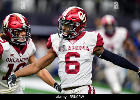 Oklahoma Tre évoluait Brown (6) célèbre après avoir obtenu une sécurité pendant le Dr. Pepper Big-12 Championship entre l'Oklahoma Sooners vs Texas longhorns à un grand championnat NCAA-12 jeu de football au Stade AT&T, Arlington au Texas. 12/01/18.Manny Flores/Cal Sport Media. Banque D'Images