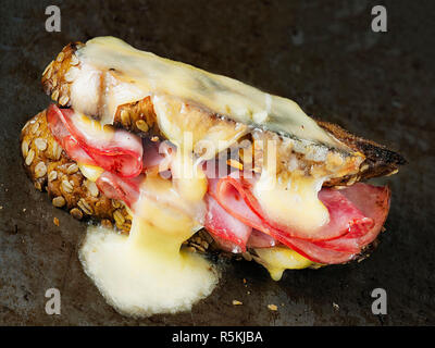 Croque-monsieur au sandwich français rustique Banque D'Images