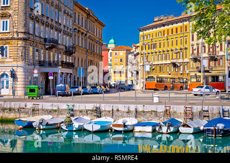 Ville de Rijeka vue de l'architecture et de bateaux au bord de l'eau Banque D'Images