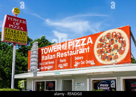 Florida Florida Keys, Islamorada, US Highway route 1, Overseas Highway, Tower of Pizza Italian, restaurant restaurants cuisine café cafés, pizzeria, adve Banque D'Images